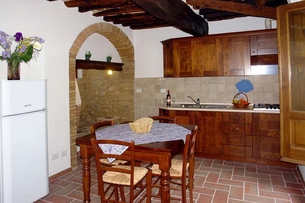 Podere Il Vecchio Mulino Σαν Τζιμινιάνο Δωμάτιο φωτογραφία