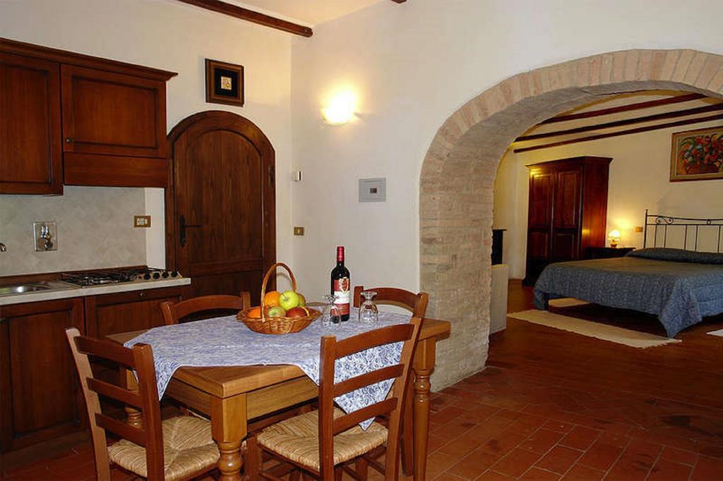 Podere Il Vecchio Mulino Σαν Τζιμινιάνο Δωμάτιο φωτογραφία